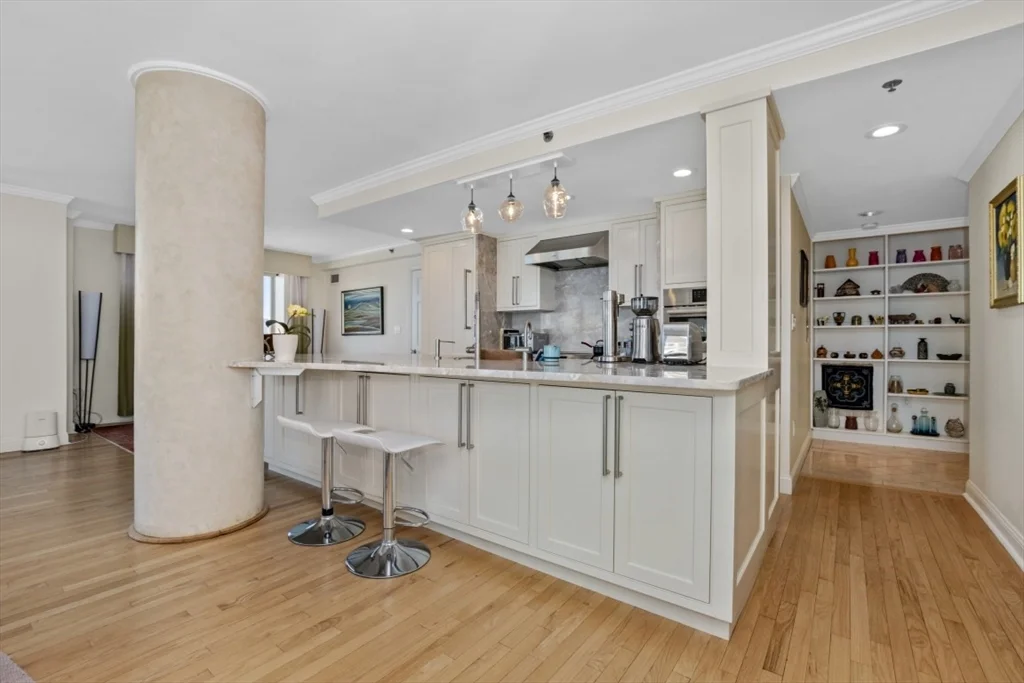 8 Museum Way, East Cambridge