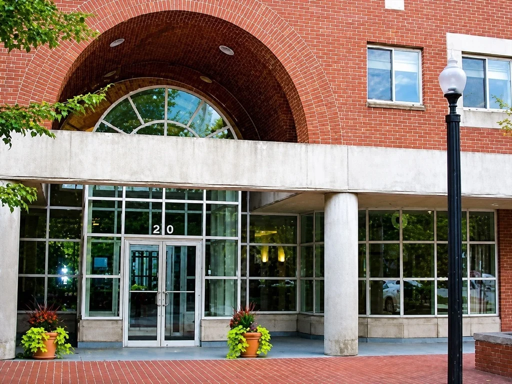 20 Webster St, Coolidge Corner