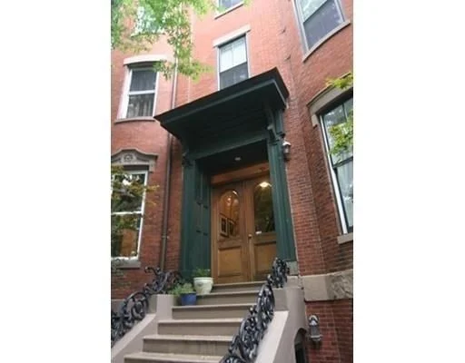 43 E Springfied, South End