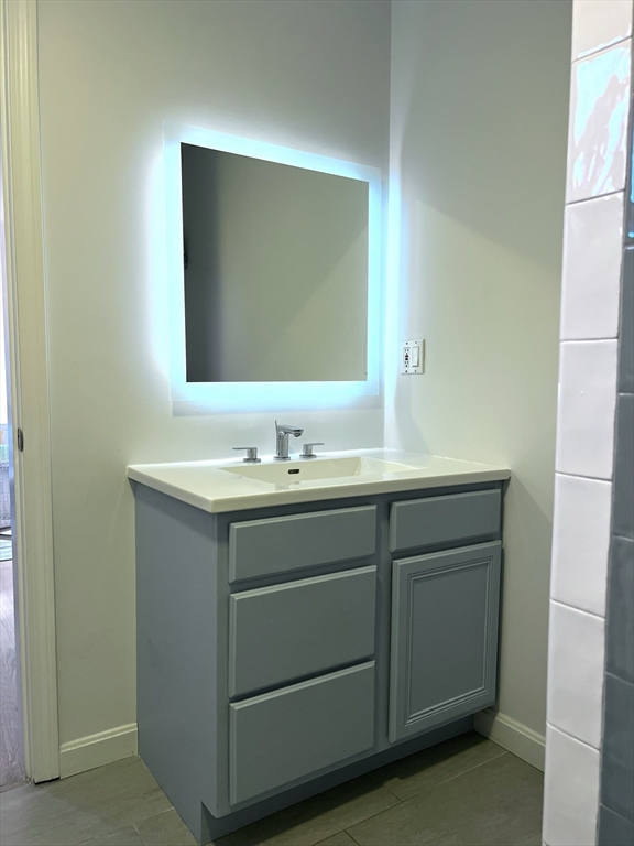 90 Monument, Medford