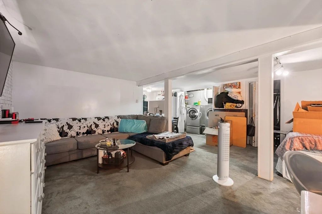 24 Johnson St, Malden