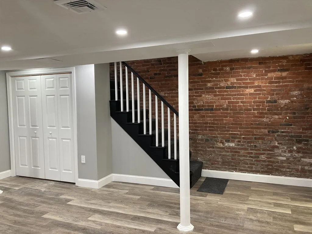 118 F St, South Boston