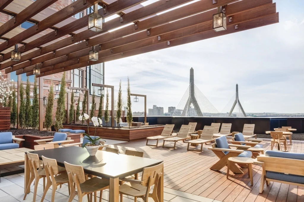 100 Lovejoy Wharf, West End