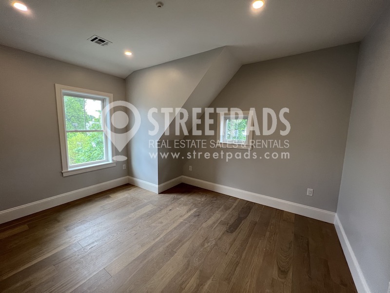 51 Fairbanks St, Brighton