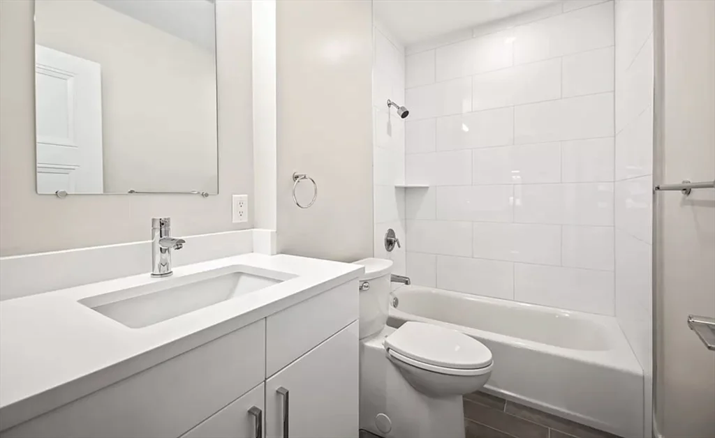 425 Lagrange St, West Roxbury