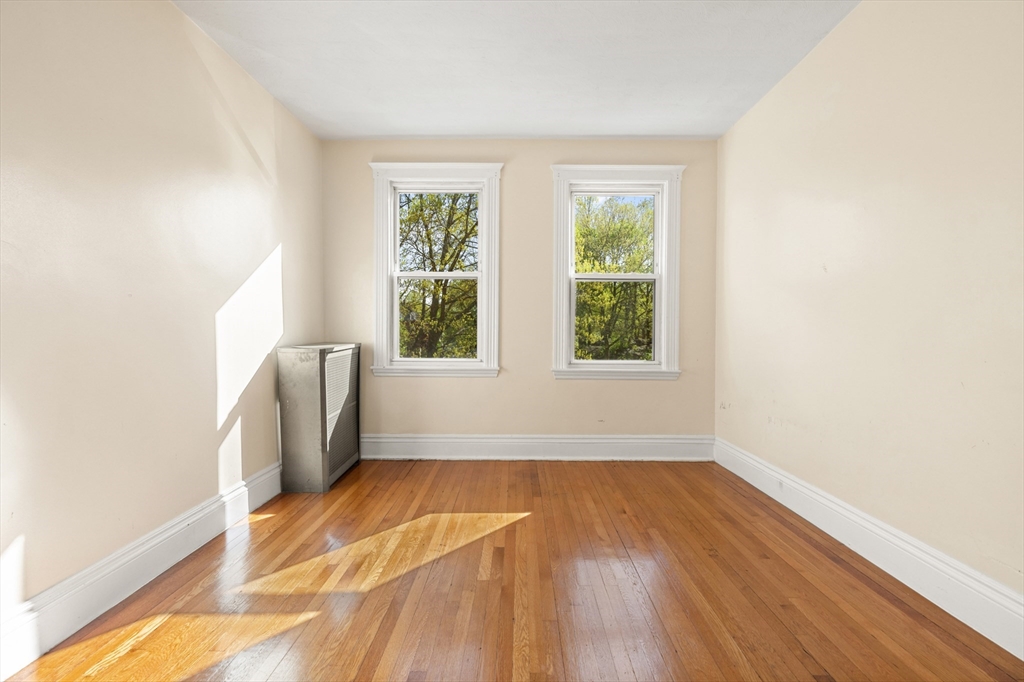 86 Winthrop St, Roxbury