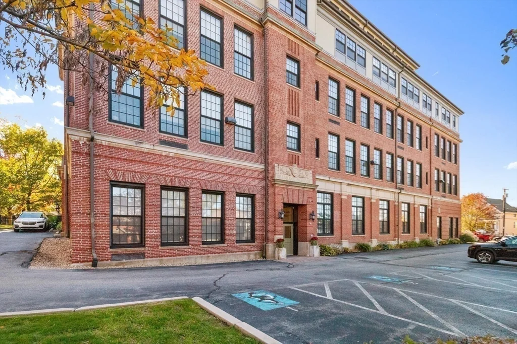 72 Ashland St, Malden