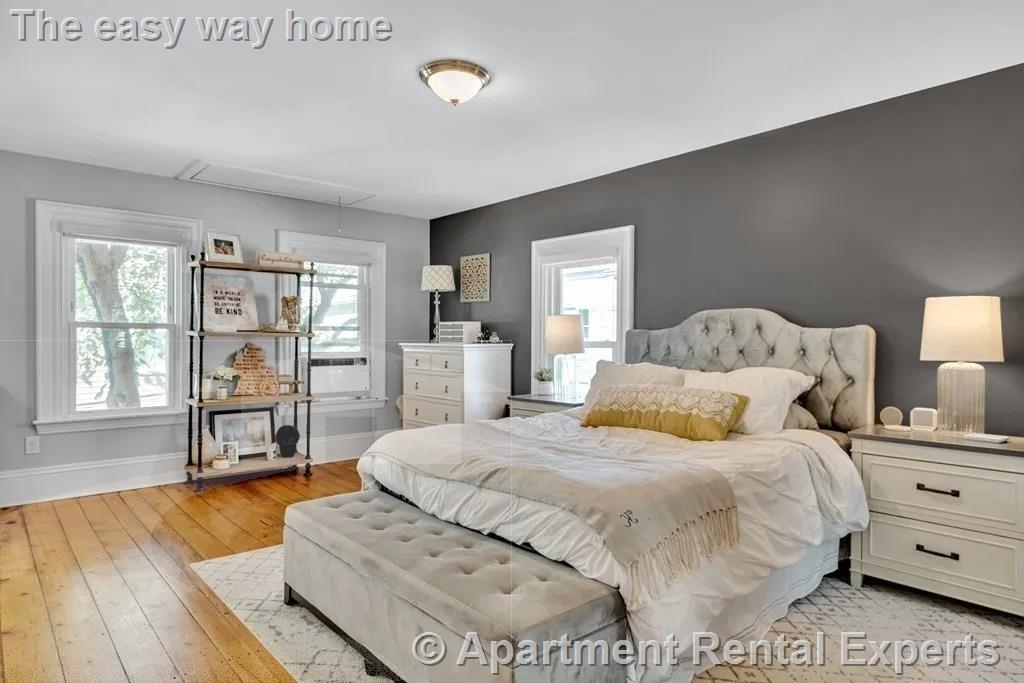 1 Riverside Pl, Riverside