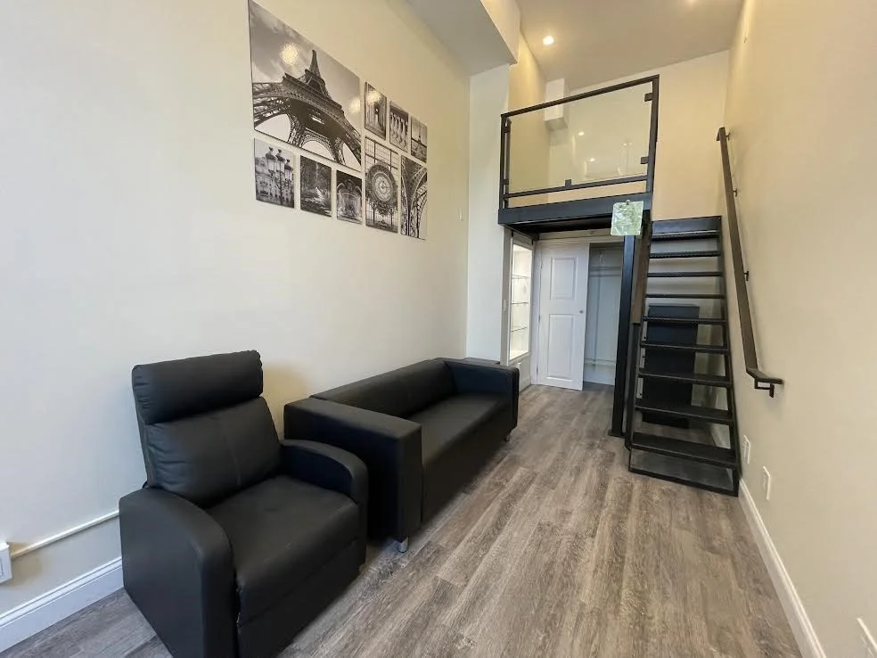 1028 Commonwealth Ave, Fenway