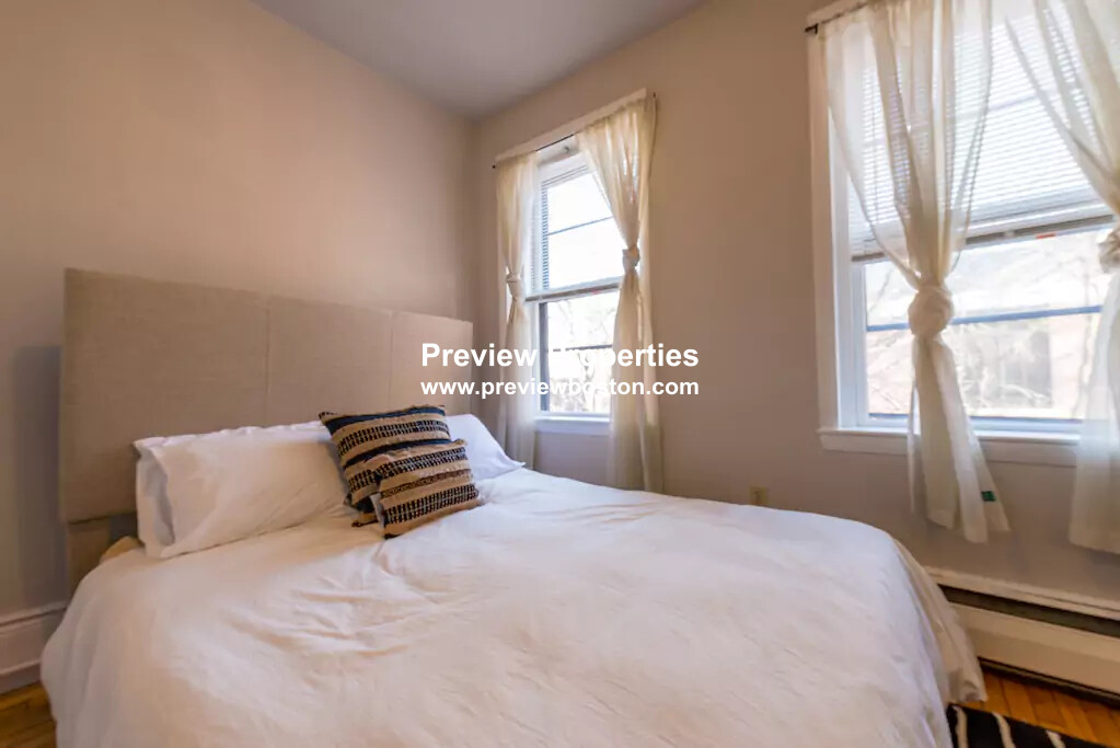 15 Garden St, Beacon Hill