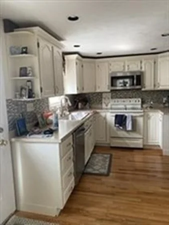 272 Brook St, Nobscot