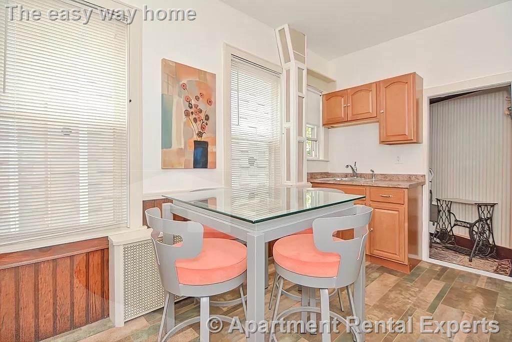 22 Dell St, East Somerville