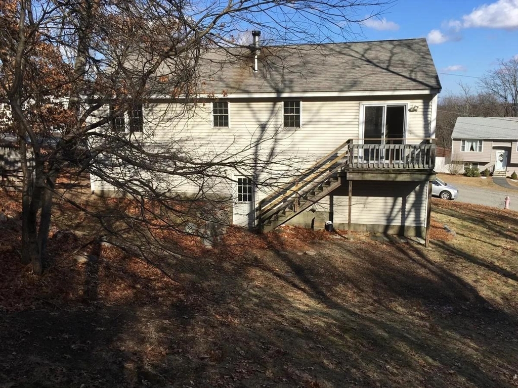 41 Blueberry Hill Rd, Woburn