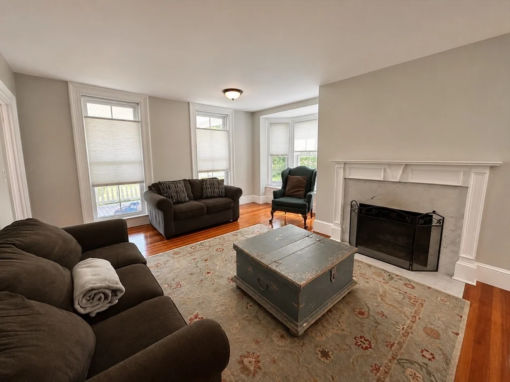 144 East St, Sharon