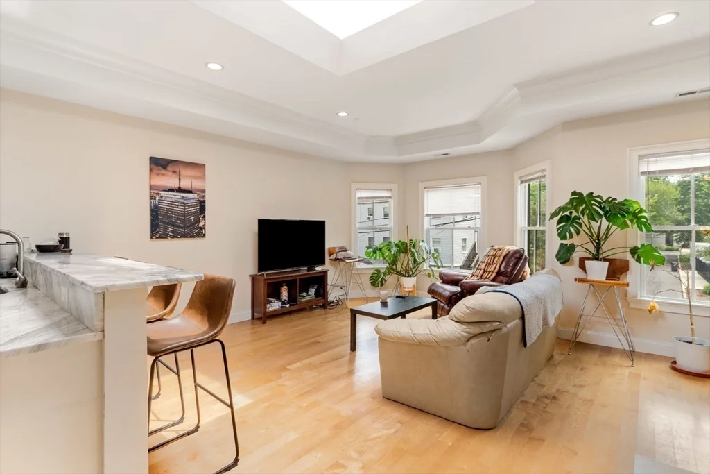 9 Sheridan, Neighborhood Nine