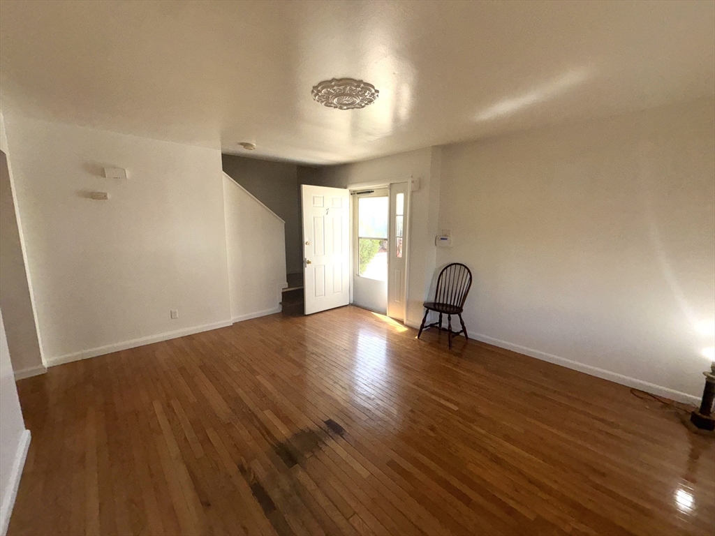 7 Howe Terr, Dorchester