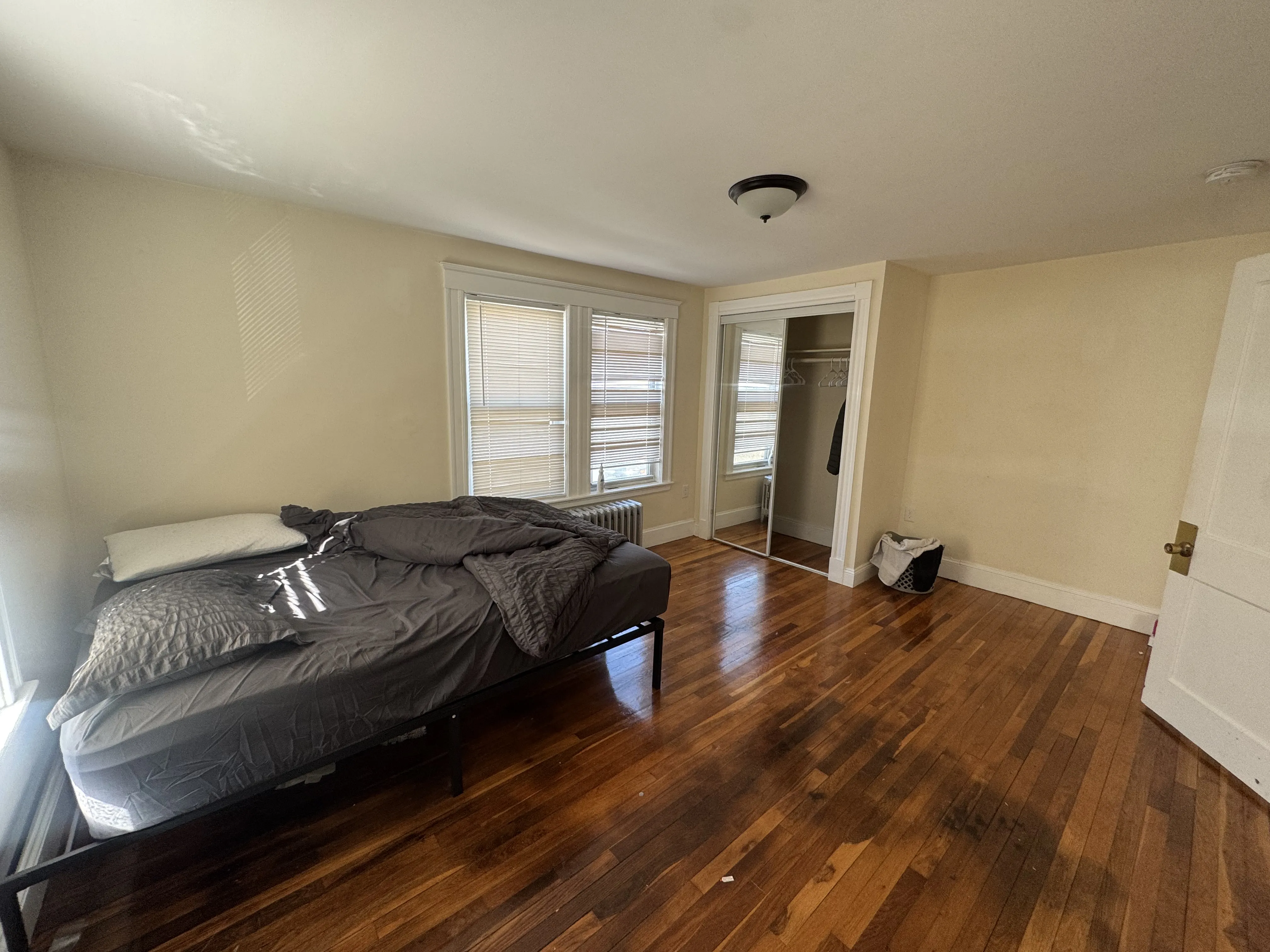 2574 Massachusetts Ave, North Cambridge