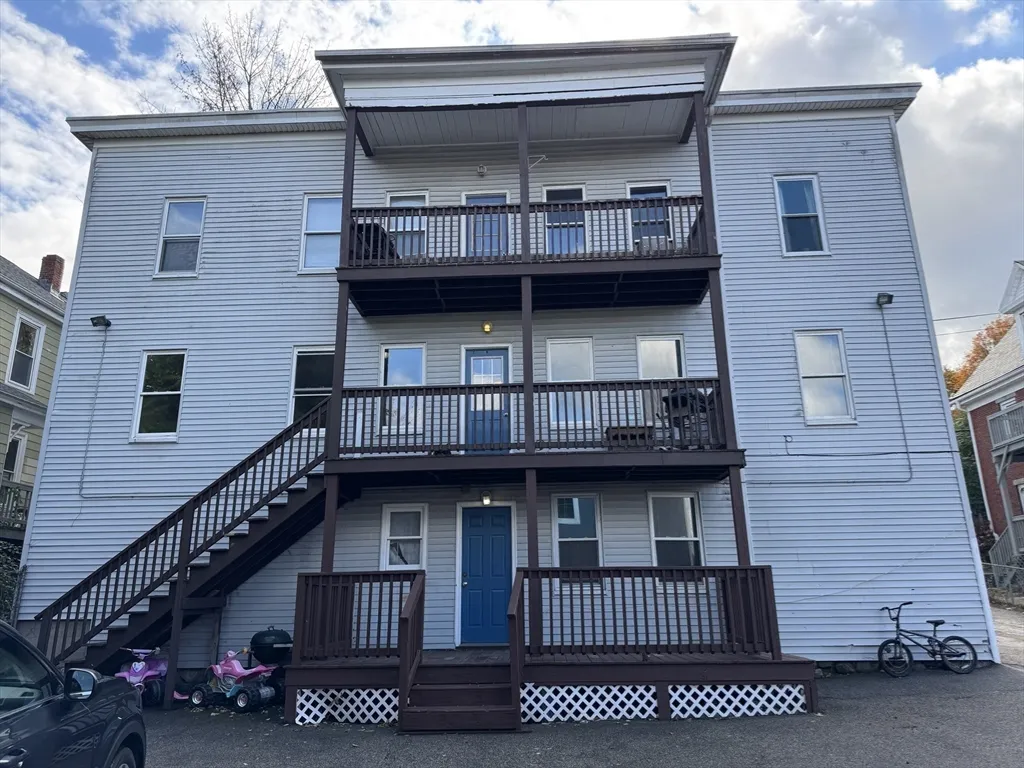 129 South Elm St, Bradford