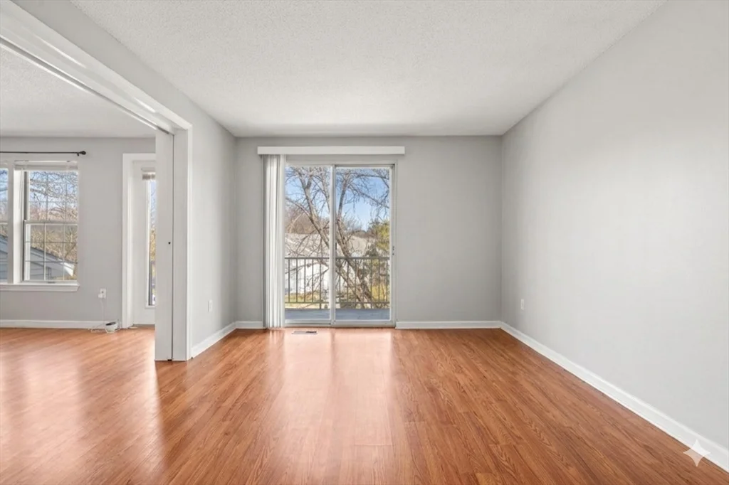 5 Thoreau Ct, Natick