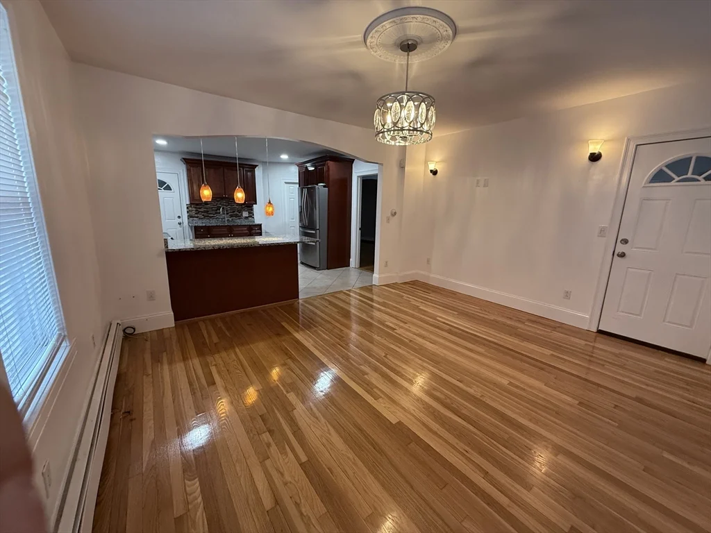 1433 River St, Hyde Park