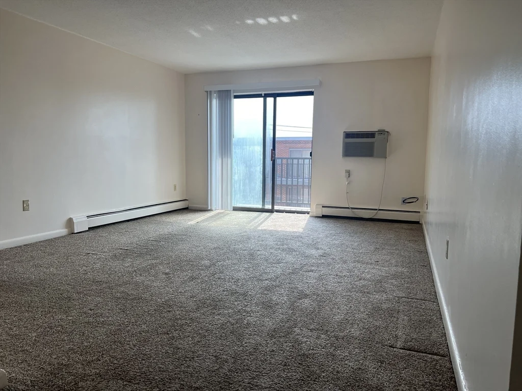 800 Governor's Dr, Winthrop