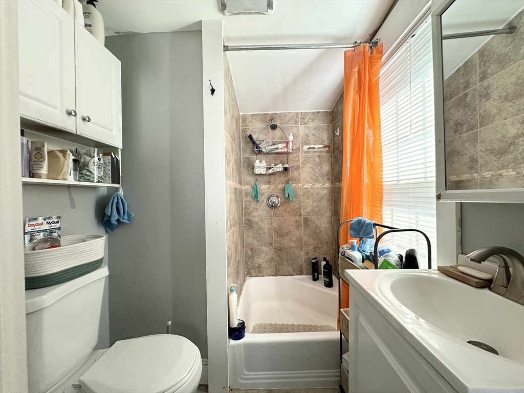 71A Gardner St, Allston