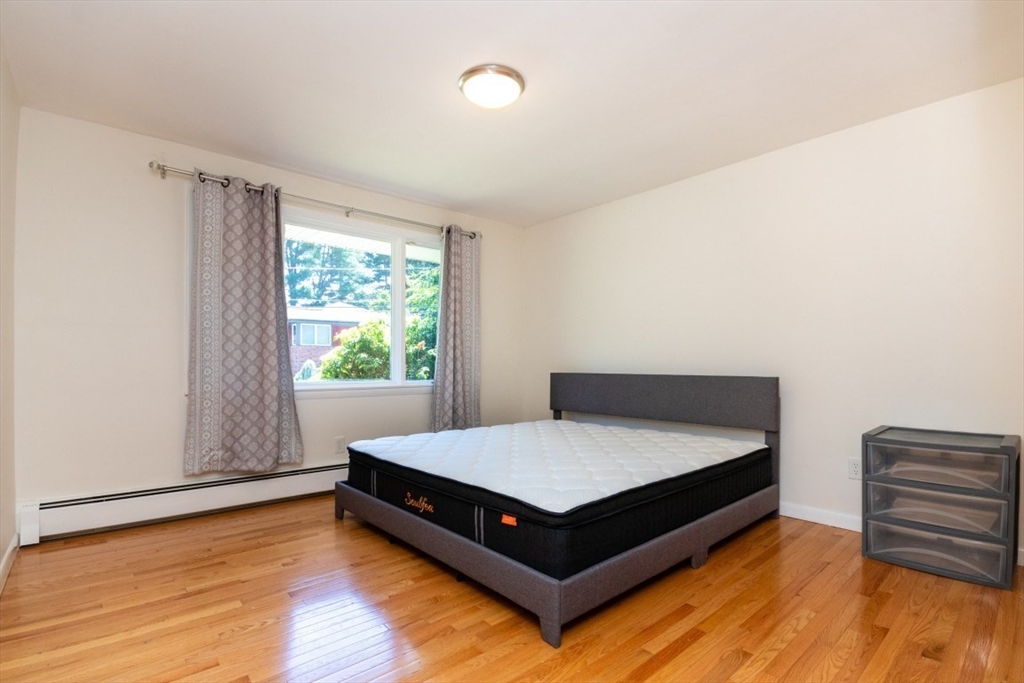 20 Mossdale, Jamaica Plain