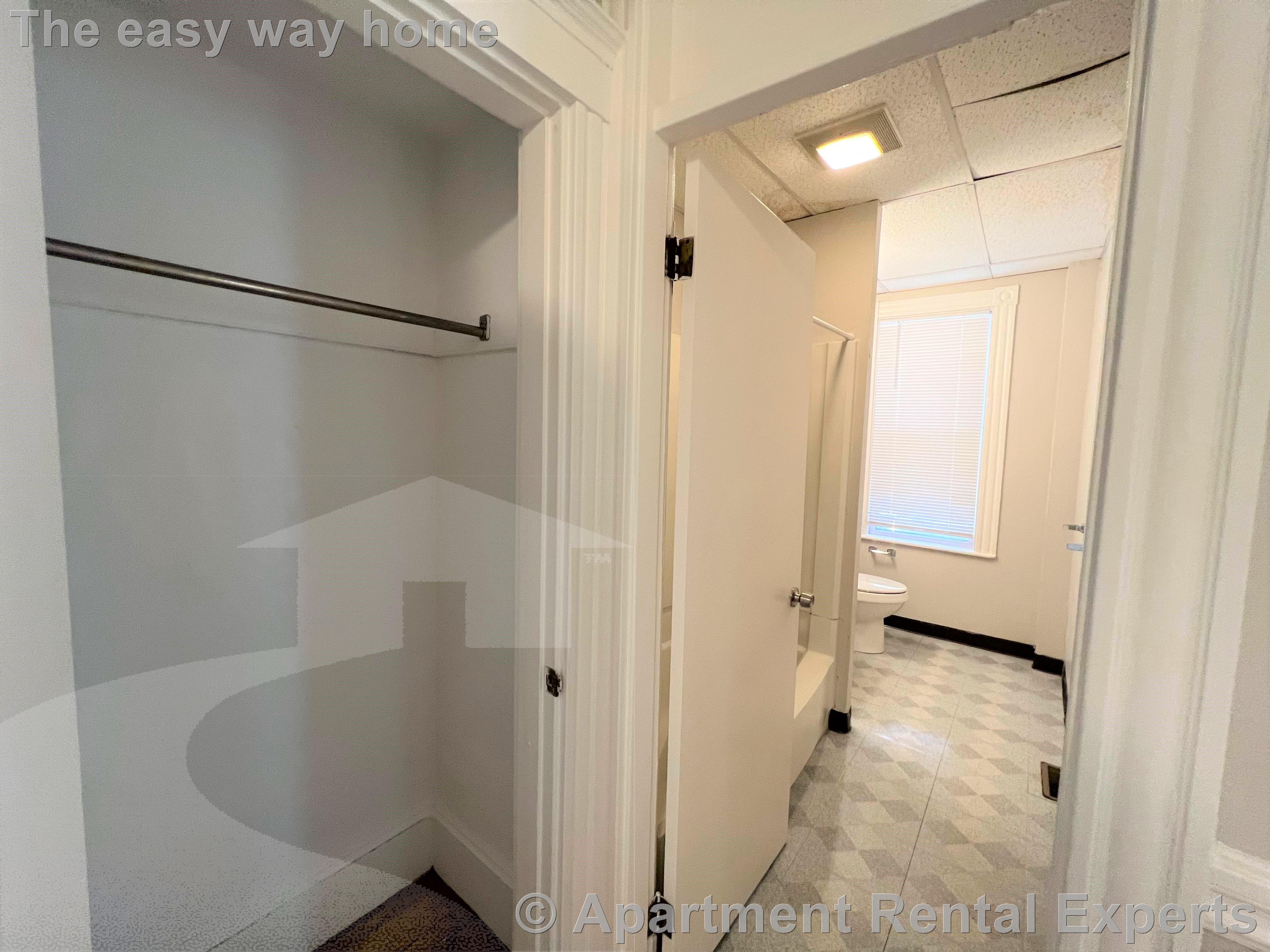 12 Pleasant St, Central Square