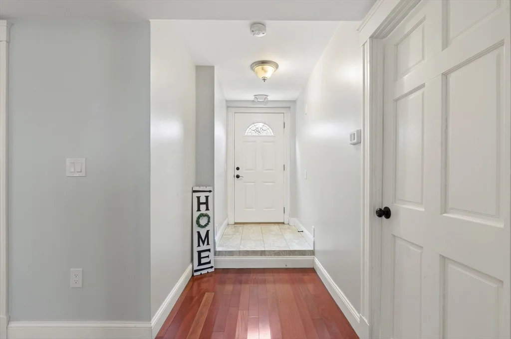 15 Millmont St, Roxbury