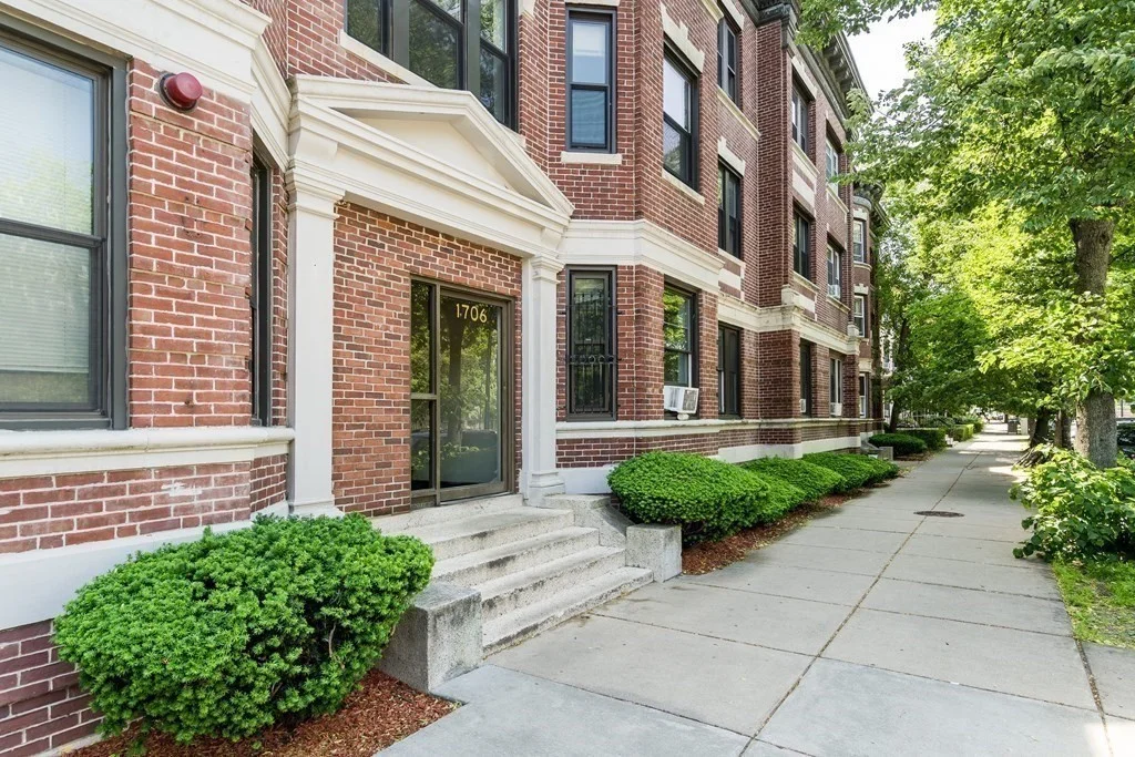 1706 Commonwealth Ave, Brighton