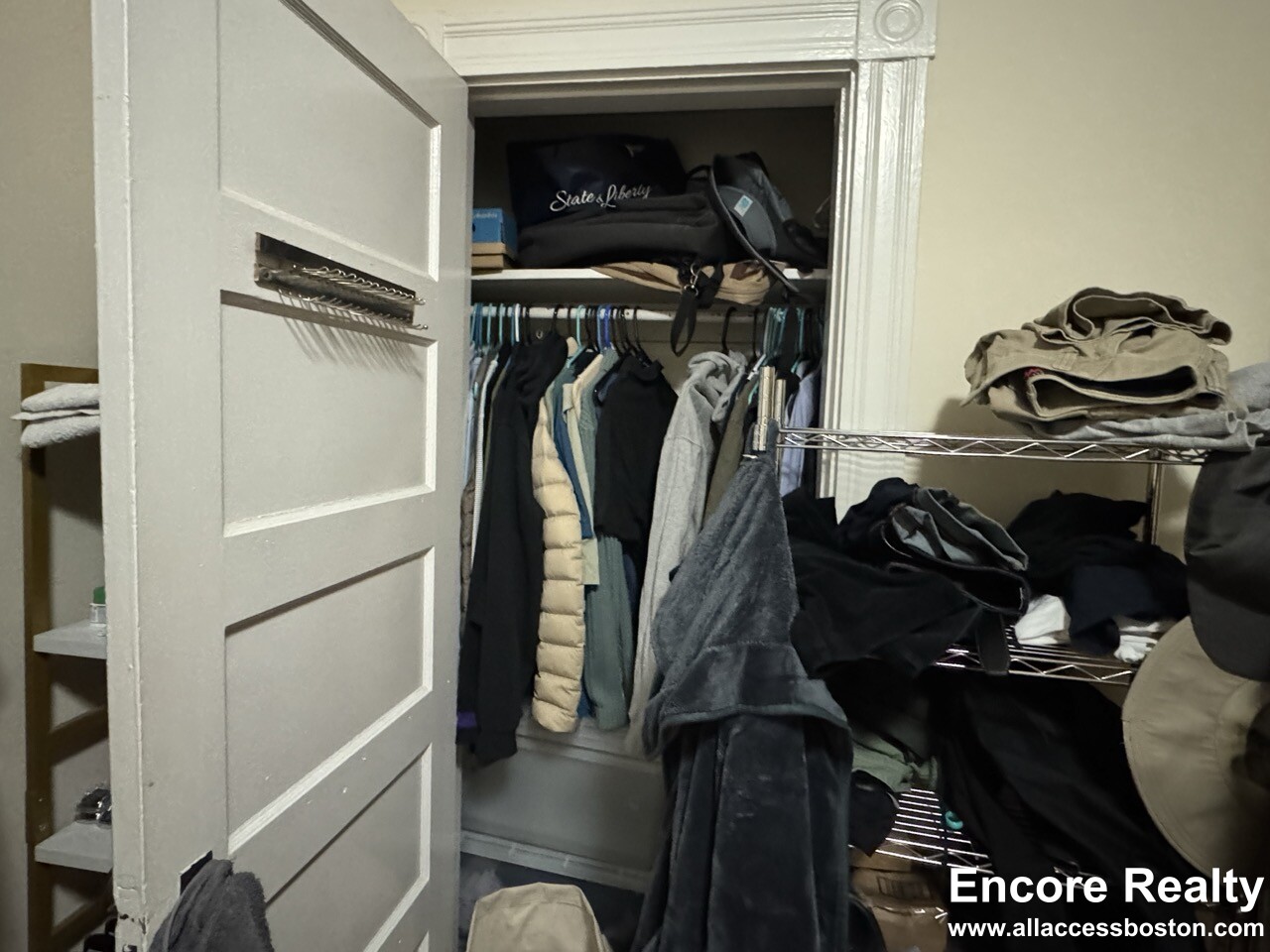 331 Faneuil St, Oak Square