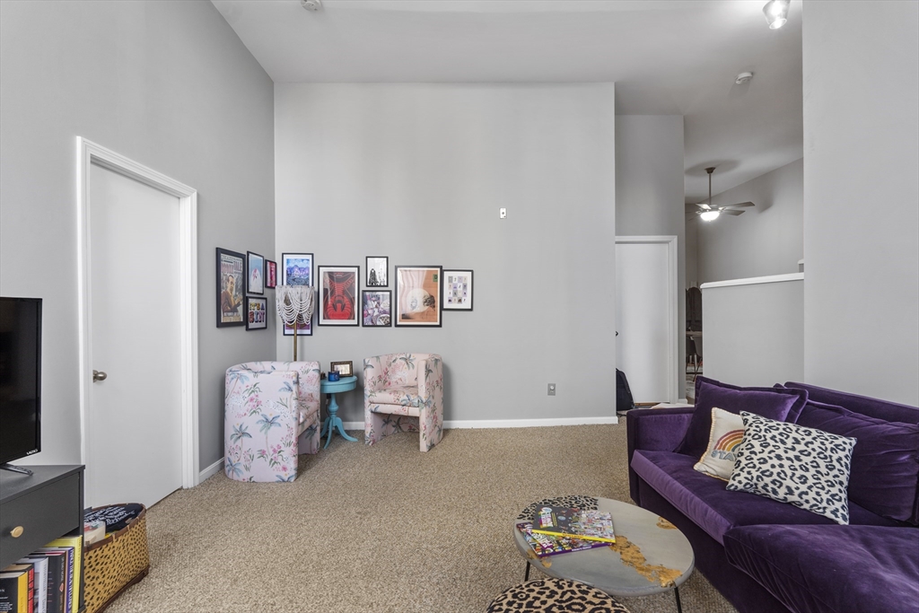 350 W Fourth, South Boston