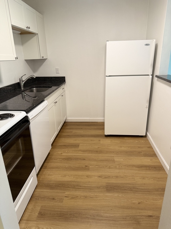 707 Bedford St, Abington