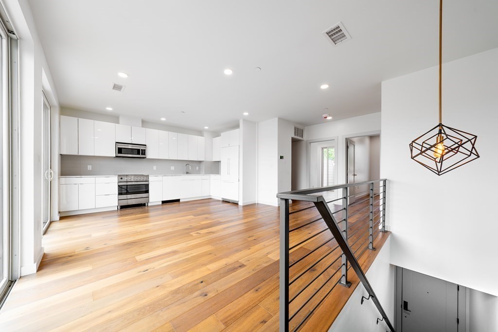 97 Elmwood, North Cambridge