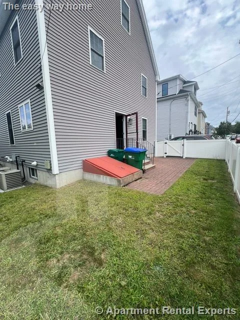 64 Bow St, Magoun Square