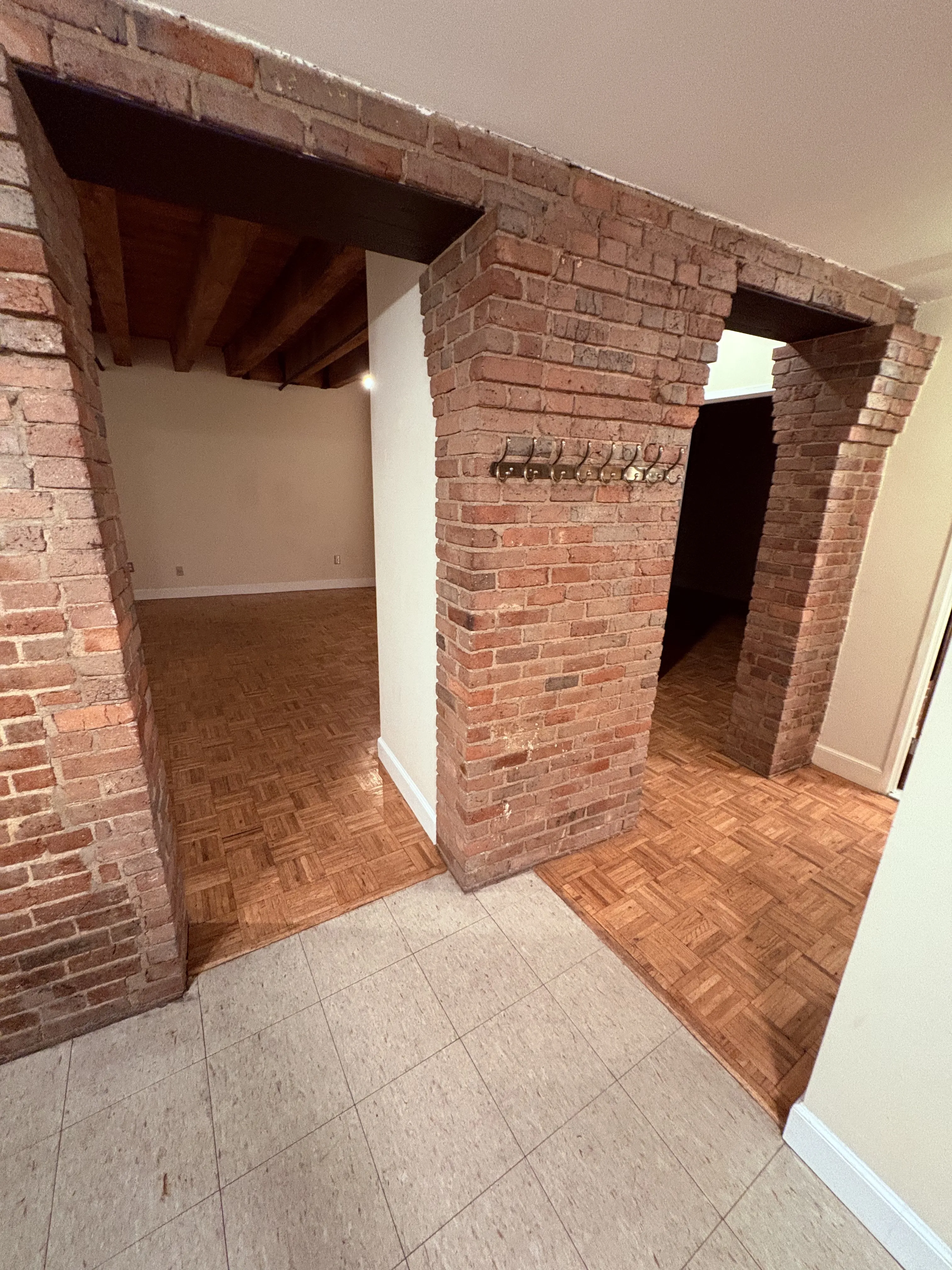 99 Fulton St, North End