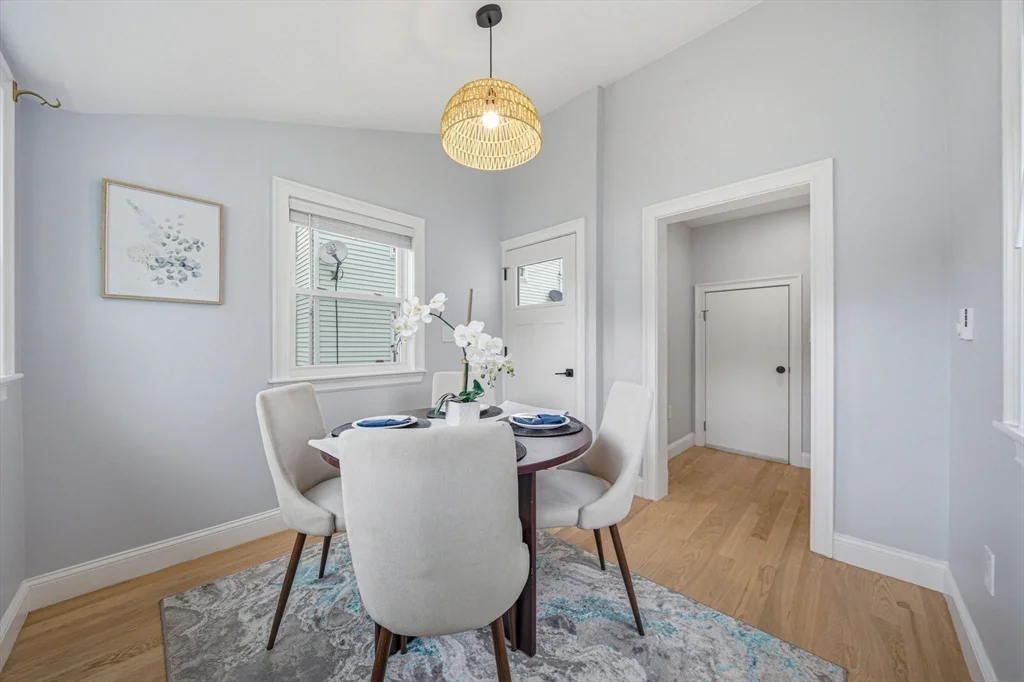30 Arnold St, Quincy