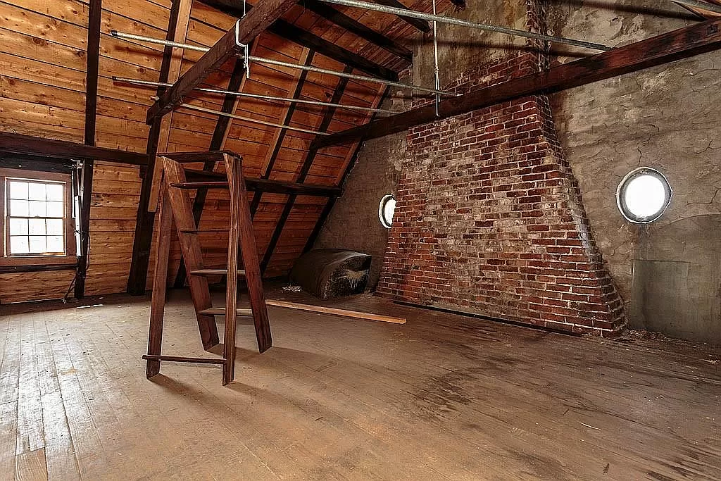 350 Riverside Ave, Medford