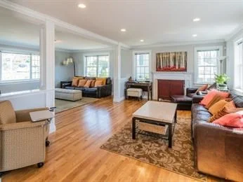 50 Matthew Ln, North Waltham