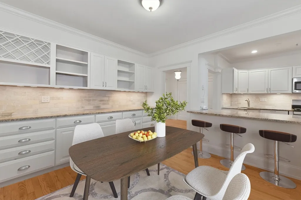 250 Commonwealth, Back Bay