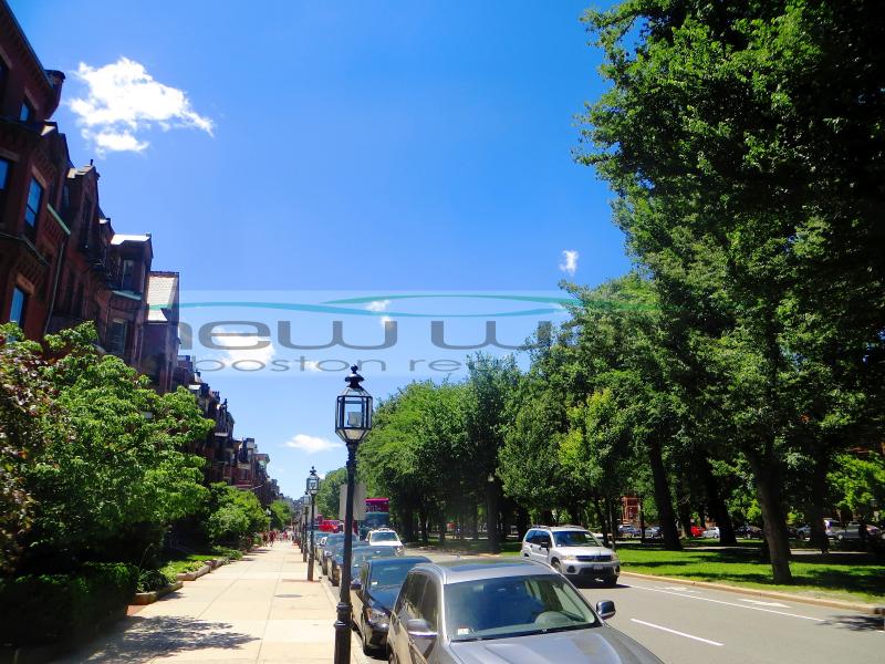 206 Commonwealth Ave, Back Bay