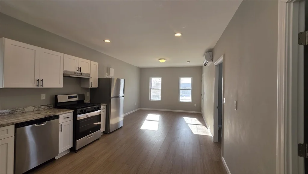 31 Hicks St, New Bedford