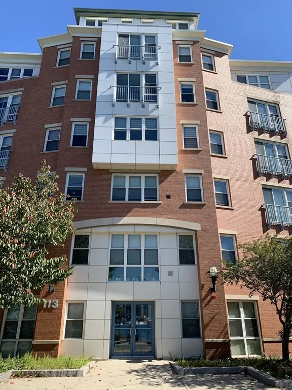 113 Sumner St, East Boston