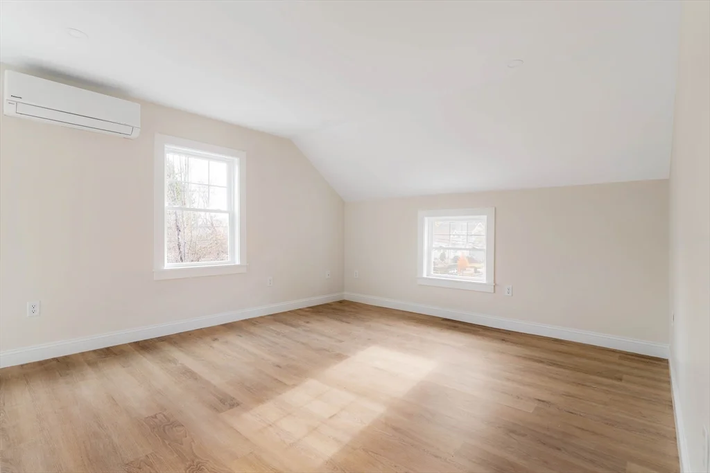 121 Fayette, Quincy