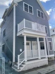 22 Henderson St, Magoun Square