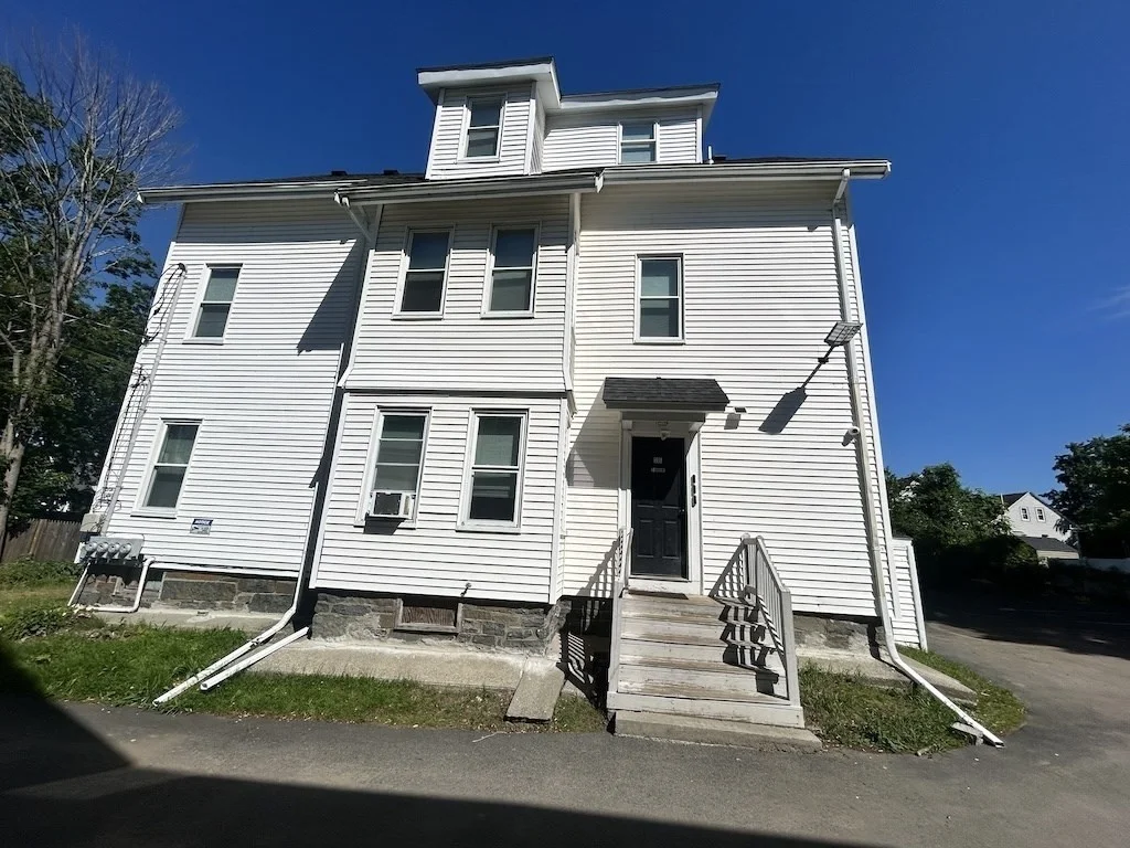35 Newcomb Pl, Taunton