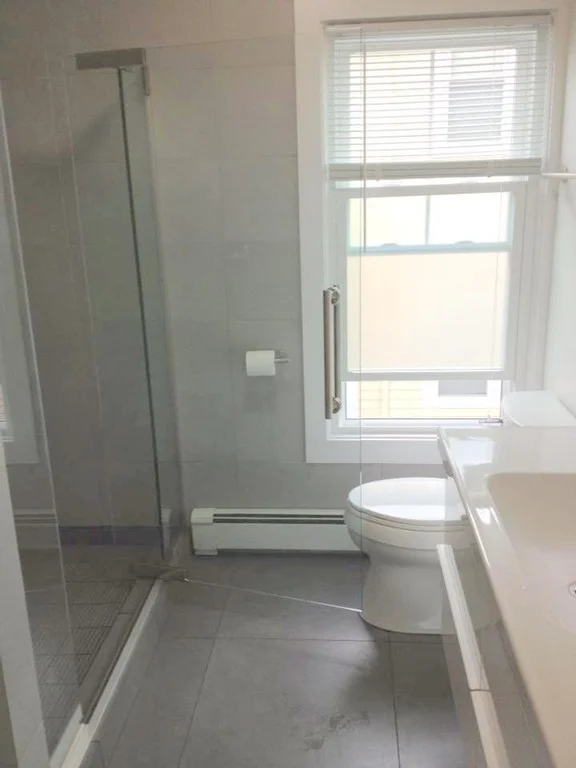 285 Hawthorn St, West