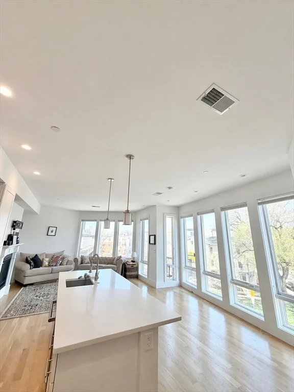 283 Old Colony Ave, South Boston