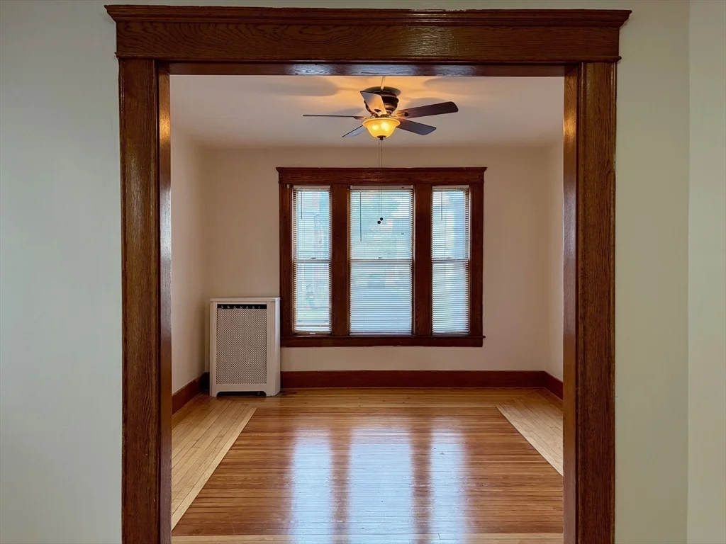 271-273 Pleasant St, Holyoke