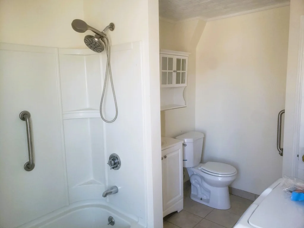 26 Arlington St, Lowell